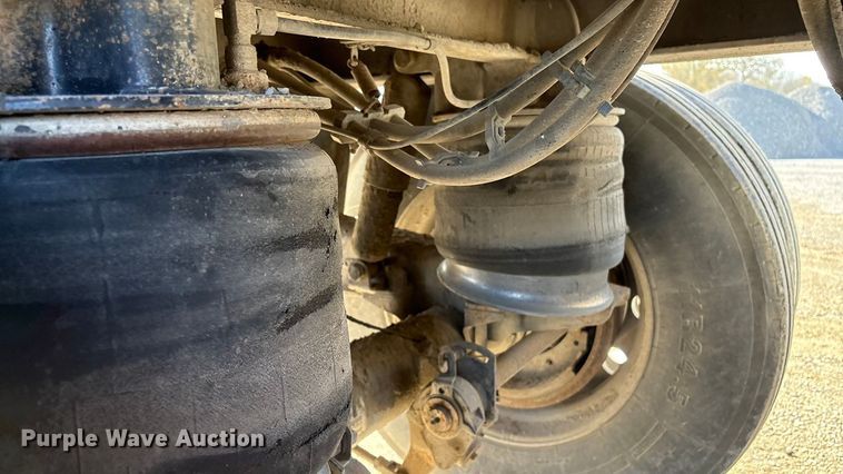 image for item FI0033 2004 Trail King Ind., Inc TI-Brook Afrmo 30 end dump trailer