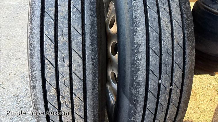 image for item FI0033 2004 Trail King Ind., Inc TI-Brook Afrmo 30 end dump trailer