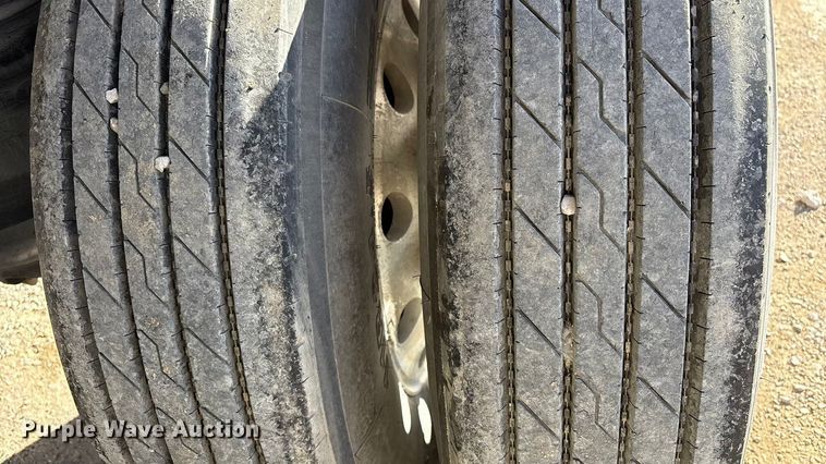 image for item FI0033 2004 Trail King Ind., Inc TI-Brook Afrmo 30 end dump trailer