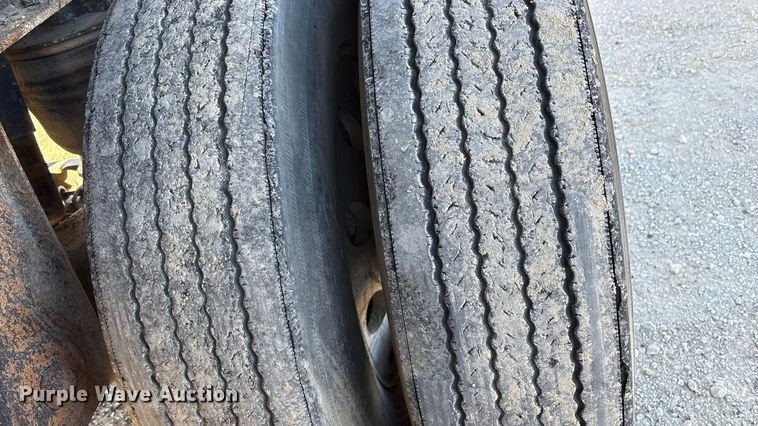 image for item FI0033 2004 Trail King Ind., Inc TI-Brook Afrmo 30 end dump trailer