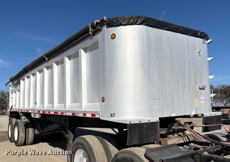 image for item FI0034 2004 Trail King Ind., Inc. TI-Brook Afrmo 30 end dump trailer