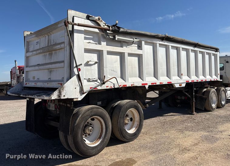 image for item FI0034 2004 Trail King Ind., Inc. TI-Brook Afrmo 30 end dump trailer