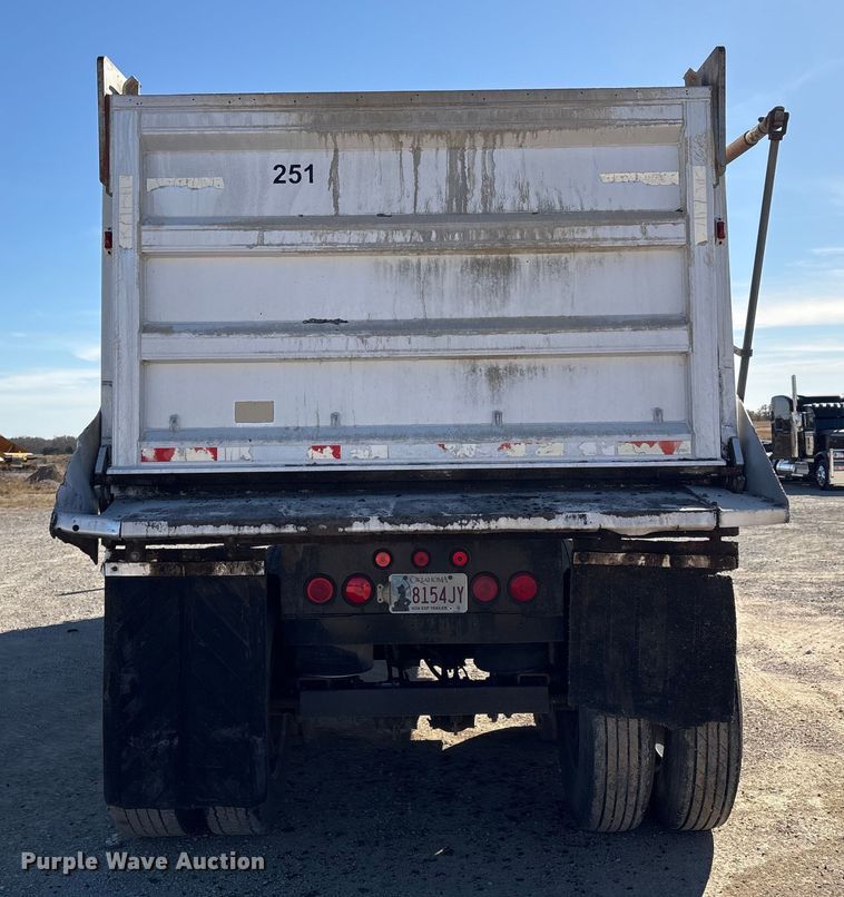 image for item FI0034 2004 Trail King Ind., Inc. TI-Brook Afrmo 30 end dump trailer