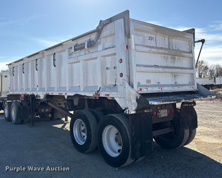 image for item FI0034 2004 Trail King Ind., Inc. TI-Brook Afrmo 30 end dump trailer