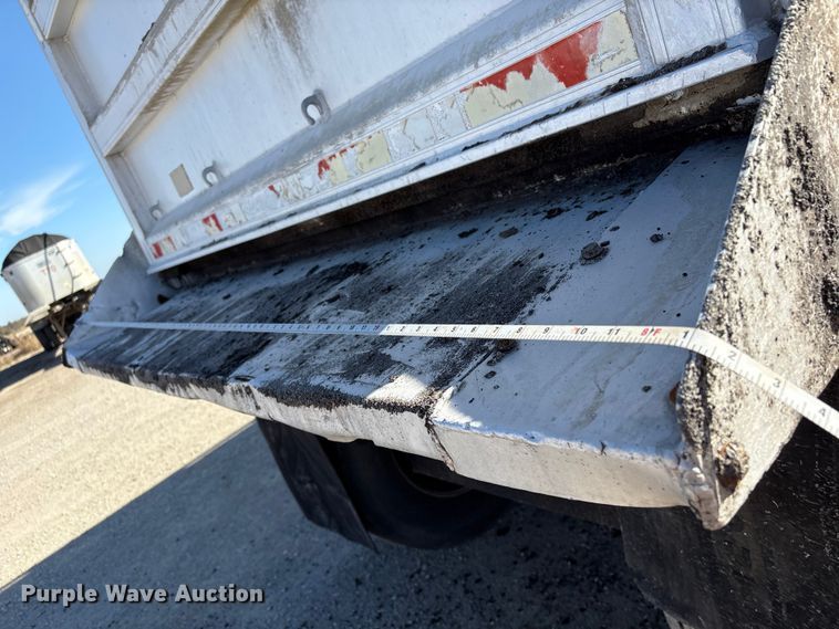 image for item FI0034 2004 Trail King Ind., Inc. TI-Brook Afrmo 30 end dump trailer