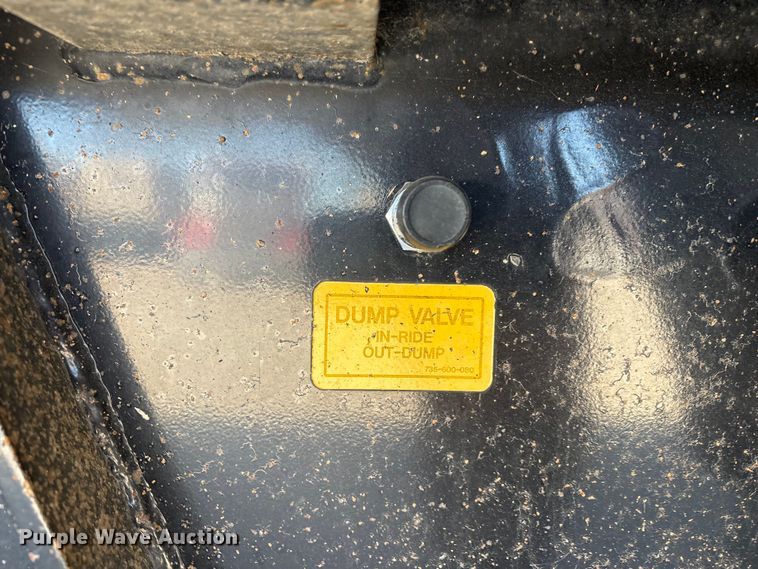 image for item FI0034 2004 Trail King Ind., Inc. TI-Brook Afrmo 30 end dump trailer