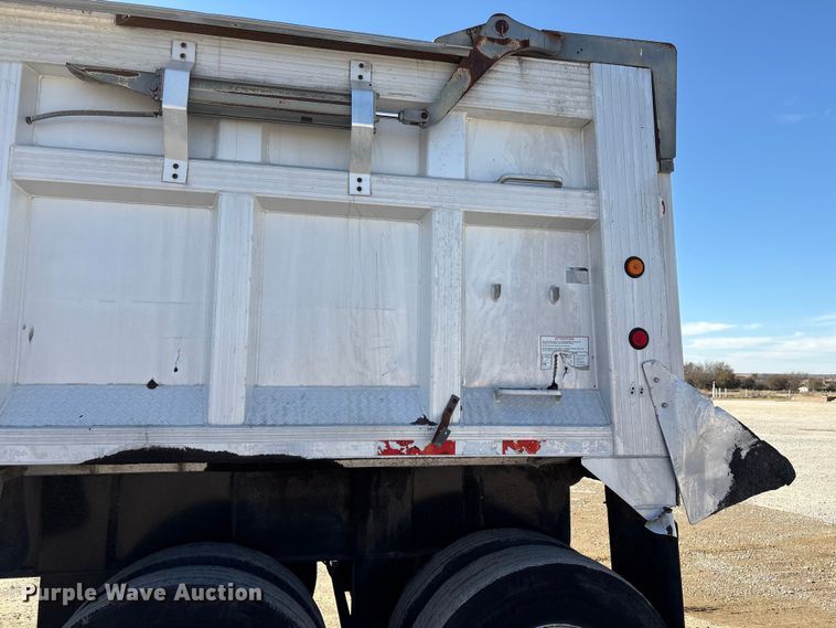 image for item FI0034 2004 Trail King Ind., Inc. TI-Brook Afrmo 30 end dump trailer