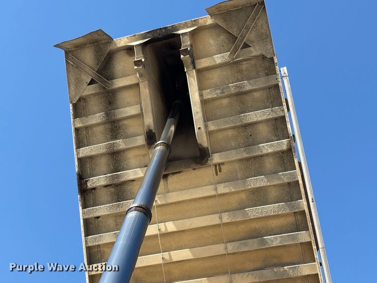 image for item FI0034 2004 Trail King Ind., Inc. TI-Brook Afrmo 30 end dump trailer