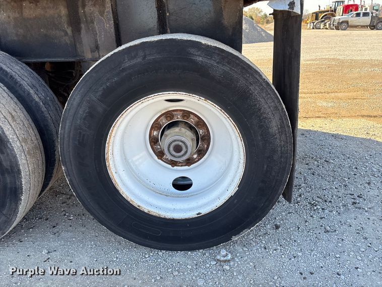 image for item FI0034 2004 Trail King Ind., Inc. TI-Brook Afrmo 30 end dump trailer