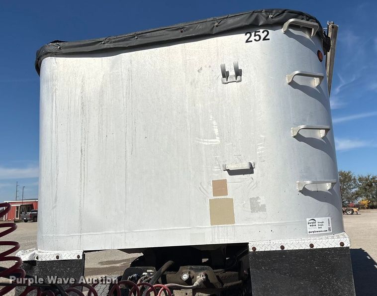 image for item FI0035 2004 Trail King Ind., Inc. T1-Brook Afrmo 30 end dump trailer