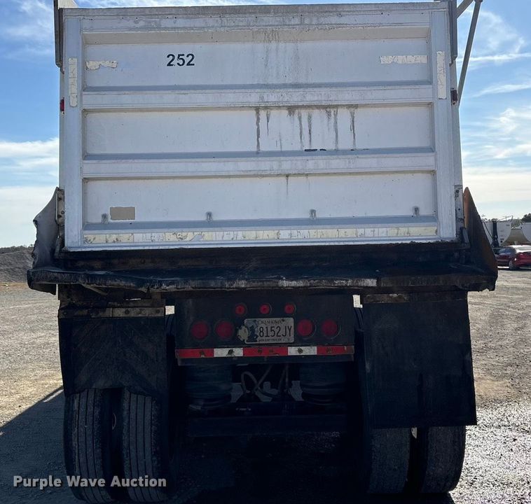 image for item FI0035 2004 Trail King Ind., Inc. T1-Brook Afrmo 30 end dump trailer