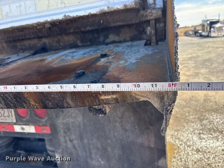 image for item FI0035 2004 Trail King Ind., Inc. T1-Brook Afrmo 30 end dump trailer