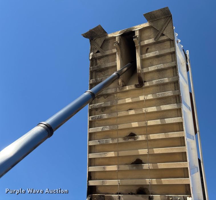 image for item FI0035 2004 Trail King Ind., Inc. T1-Brook Afrmo 30 end dump trailer