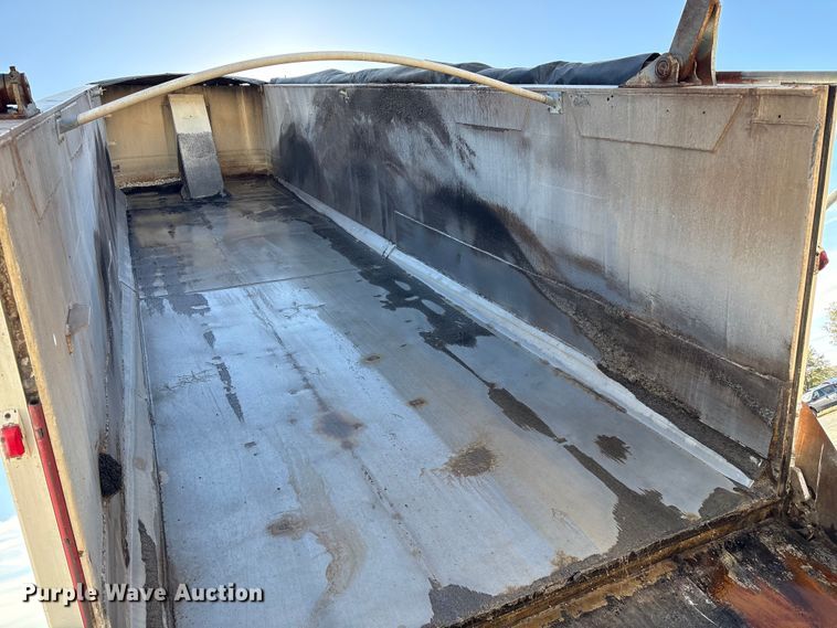 image for item FI0035 2004 Trail King Ind., Inc. T1-Brook Afrmo 30 end dump trailer