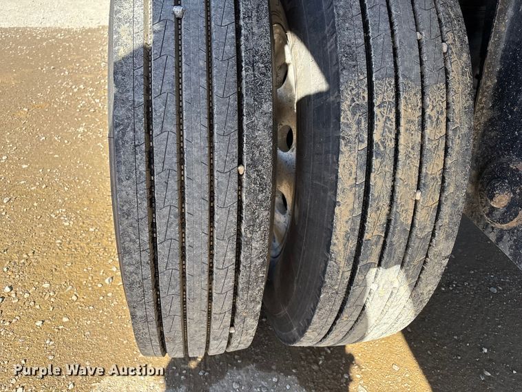 image for item FI0035 2004 Trail King Ind., Inc. T1-Brook Afrmo 30 end dump trailer