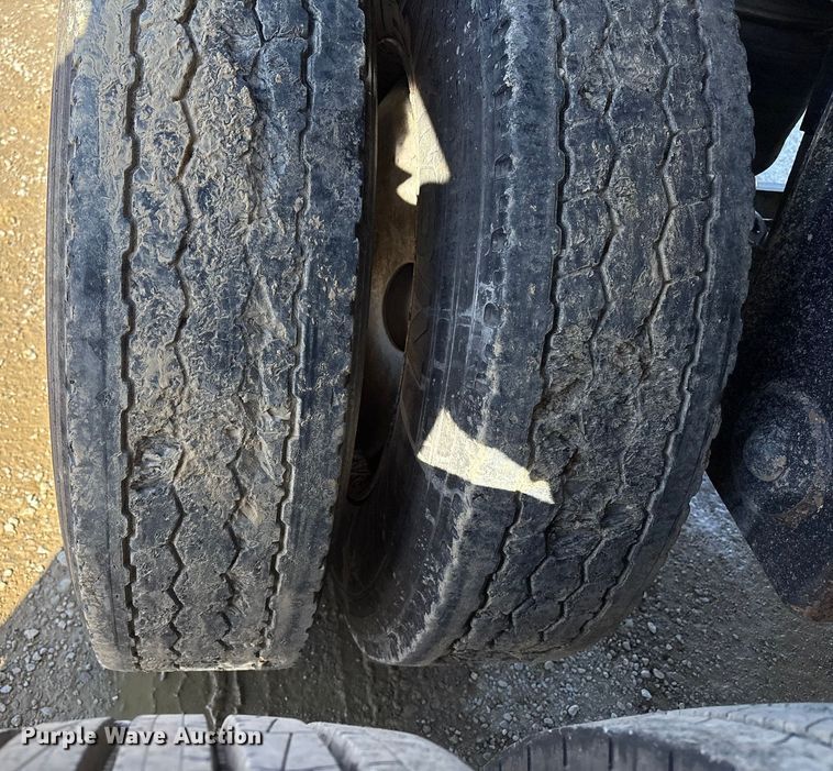 image for item FI0035 2004 Trail King Ind., Inc. T1-Brook Afrmo 30 end dump trailer