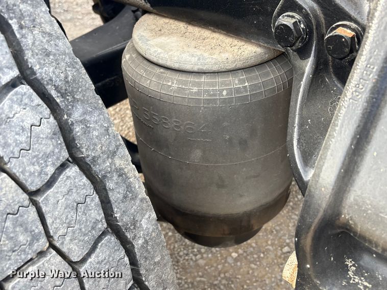 image for item FI0036 2013 Kenworth W900 semi truck