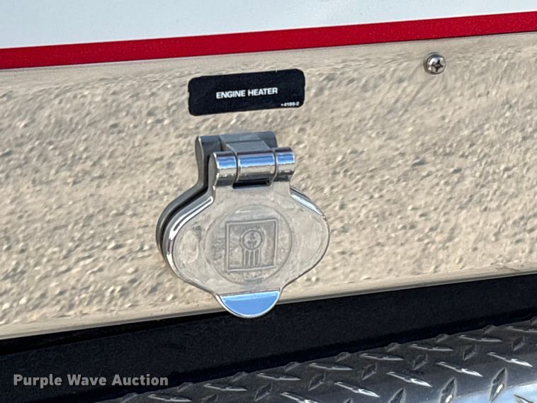 image for item FI0036 2013 Kenworth W900 semi truck