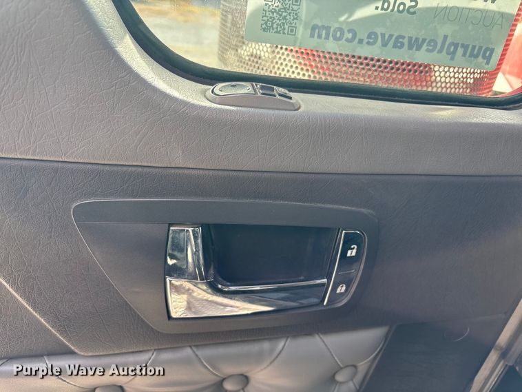 image for item FI0036 2013 Kenworth W900 semi truck