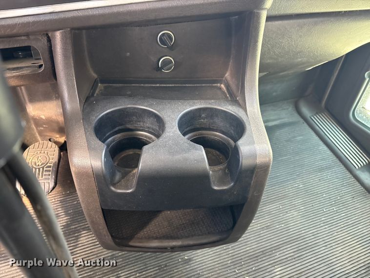 image for item FI0036 2013 Kenworth W900 semi truck