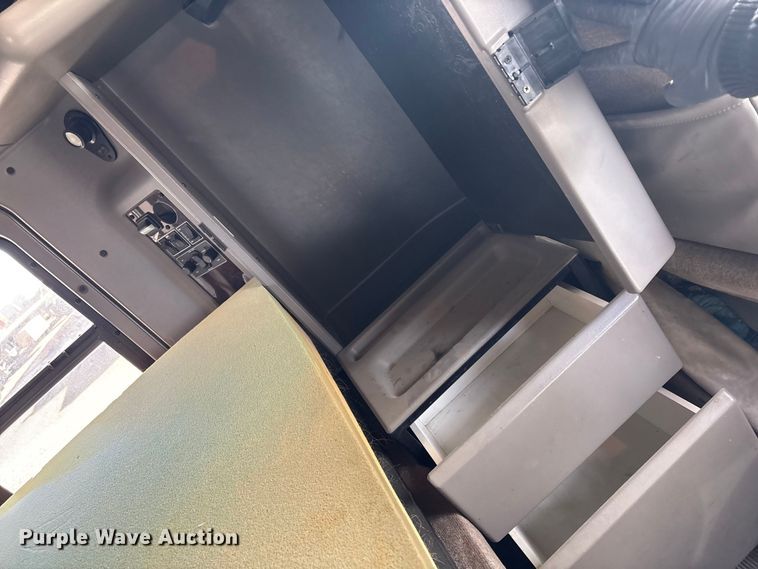 image for item FI0036 2013 Kenworth W900 semi truck