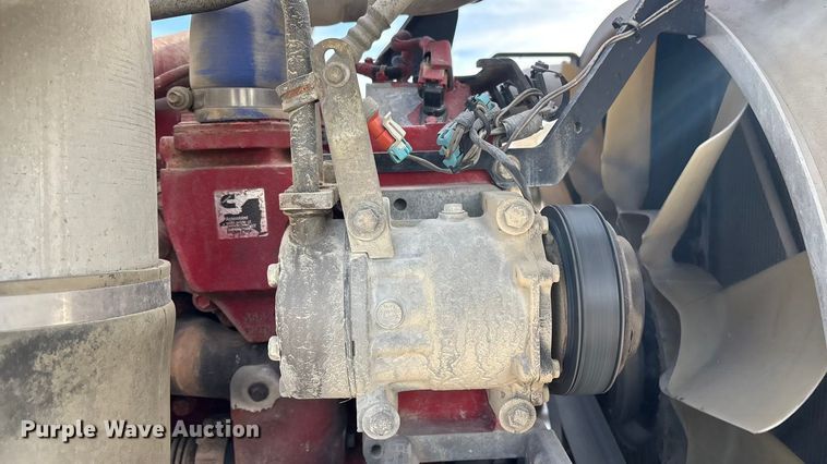 image for item FI0036 2013 Kenworth W900 semi truck