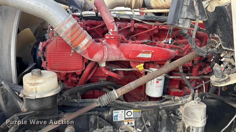 image for item FI0036 2013 Kenworth W900 semi truck