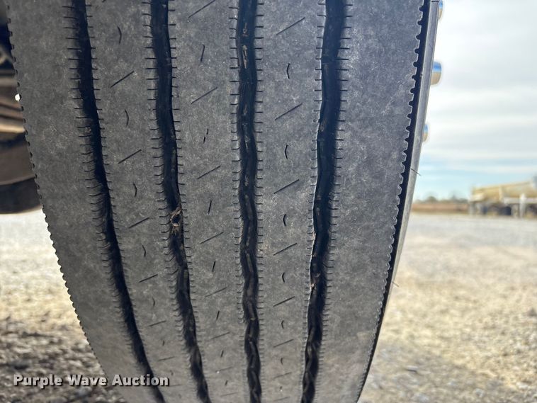 image for item FI0036 2013 Kenworth W900 semi truck