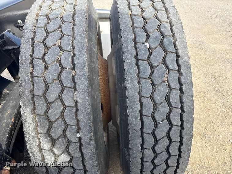 image for item FI0036 2013 Kenworth W900 semi truck