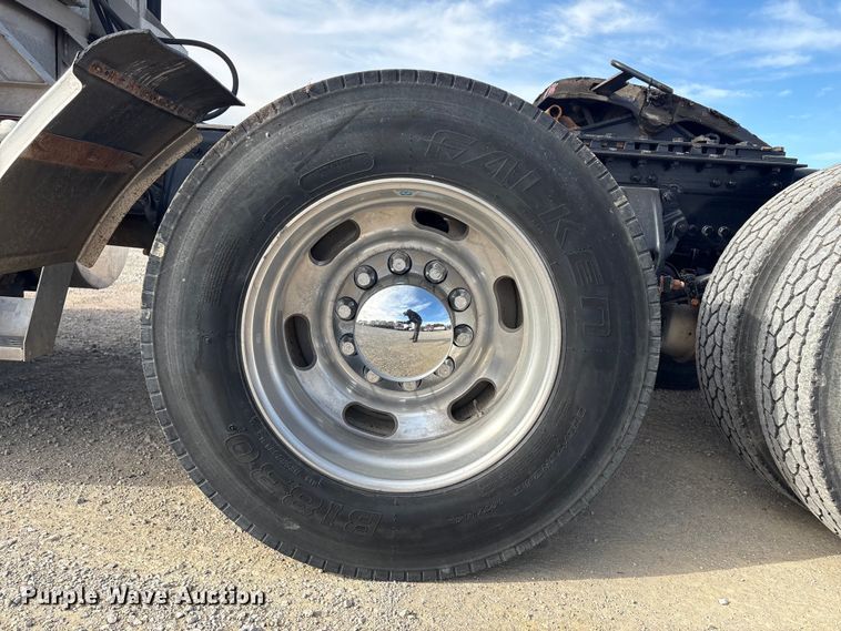 image for item FI0036 2013 Kenworth W900 semi truck