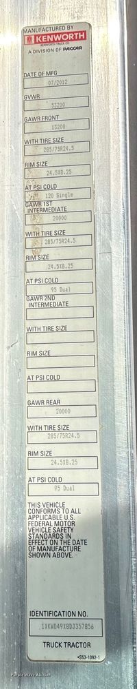 image for item FI0036 2013 Kenworth W900 semi truck