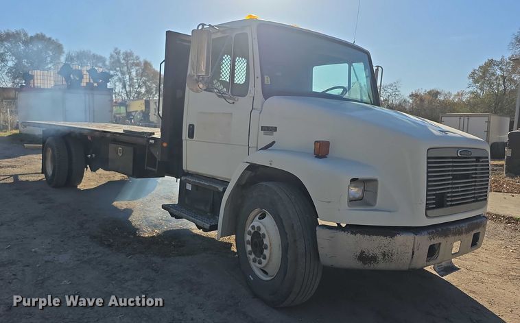 image for item FI0651 2000 Freightliner FL70 flatbed truck