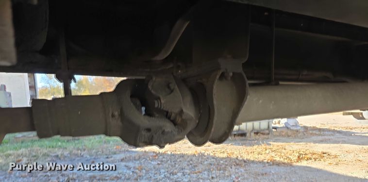 image for item FI0651 2000 Freightliner FL70 flatbed truck