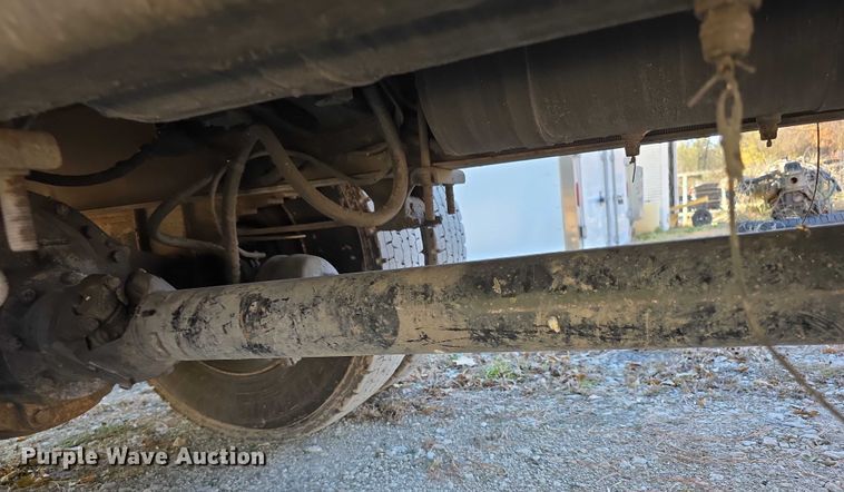 image for item FI0651 2000 Freightliner FL70 flatbed truck