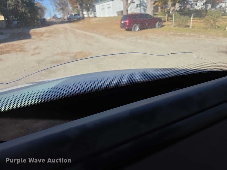 image for item FI0651 2000 Freightliner FL70 flatbed truck