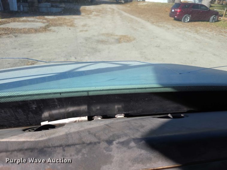 image for item FI0651 2000 Freightliner FL70 flatbed truck