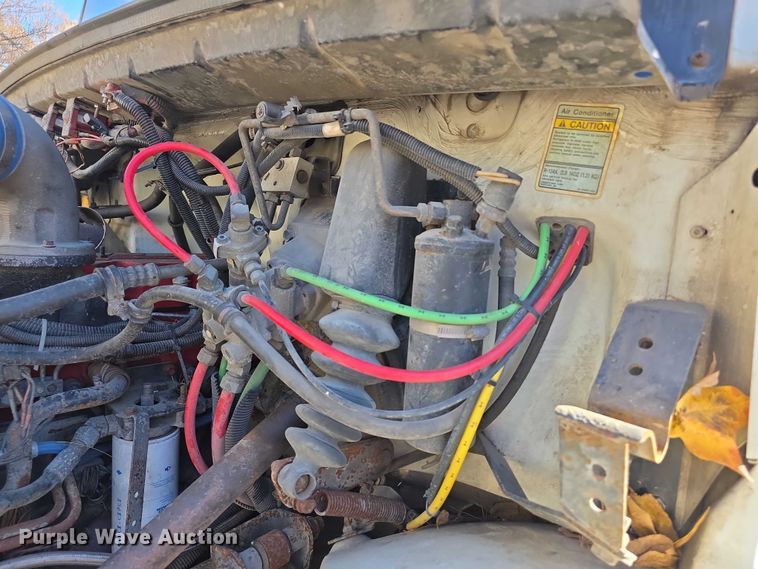 image for item FI0651 2000 Freightliner FL70 flatbed truck