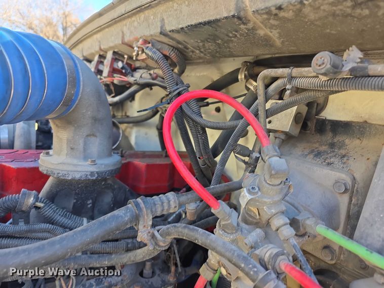 image for item FI0651 2000 Freightliner FL70 flatbed truck