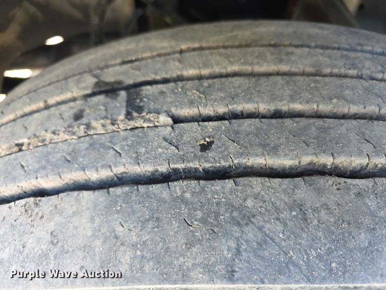 image for item FI0651 2000 Freightliner FL70 flatbed truck