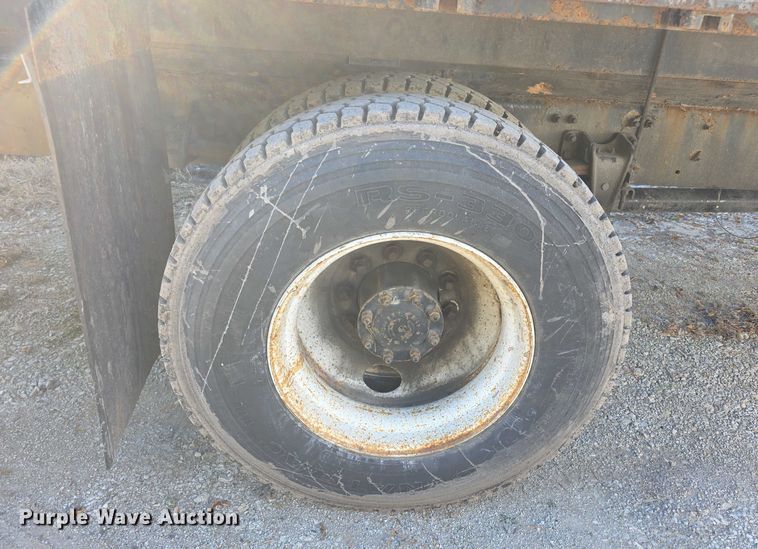 image for item FI0651 2000 Freightliner FL70 flatbed truck