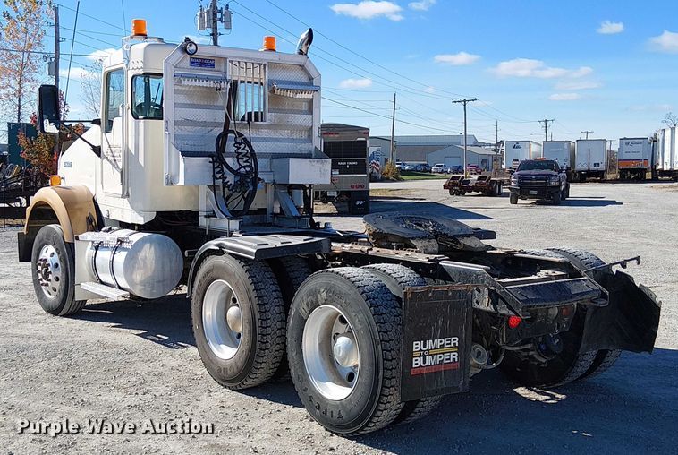 image for item FK0541 2002 Kenworth T800 semi truck