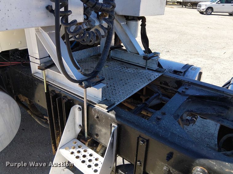 image for item FK0541 2002 Kenworth T800 semi truck