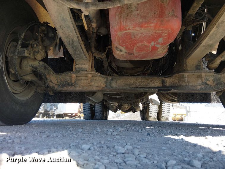 image for item FK0541 2002 Kenworth T800 semi truck