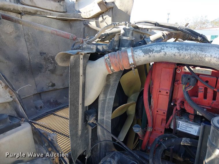 image for item FK0541 2002 Kenworth T800 semi truck