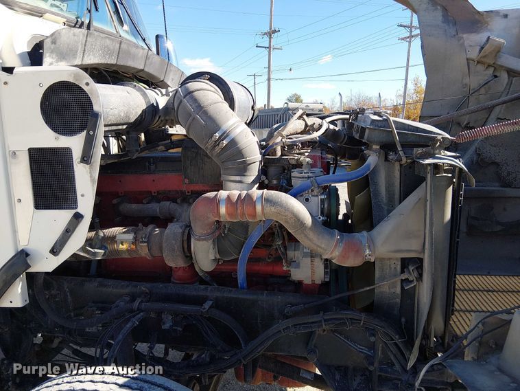 image for item FK0541 2002 Kenworth T800 semi truck