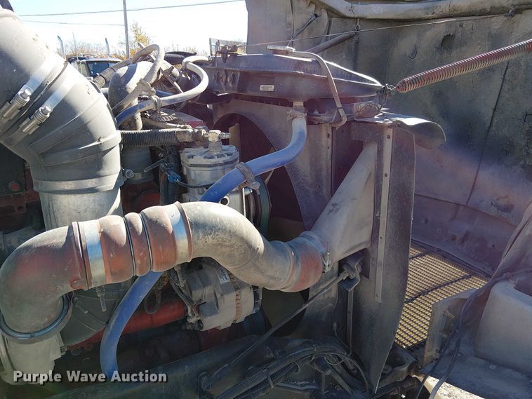 image for item FK0541 2002 Kenworth T800 semi truck