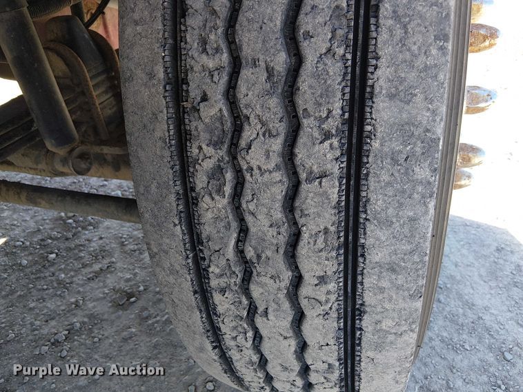 image for item FK0541 2002 Kenworth T800 semi truck