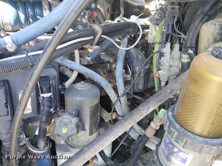 image for item FK0542 2004 Mack CX613 semi truck