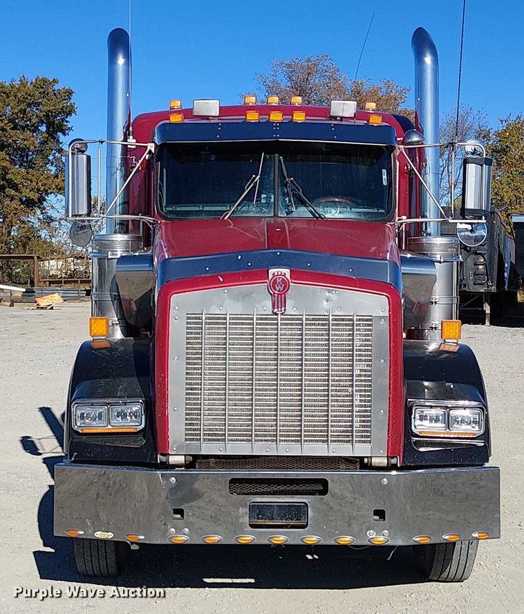 image for item FK0543 2006 Kenworth T800 semi truck