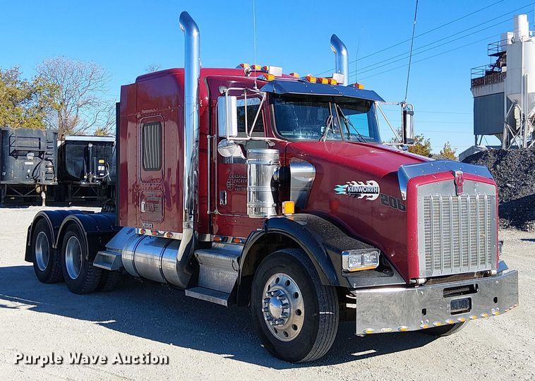 image for item FK0543 2006 Kenworth T800 semi truck
